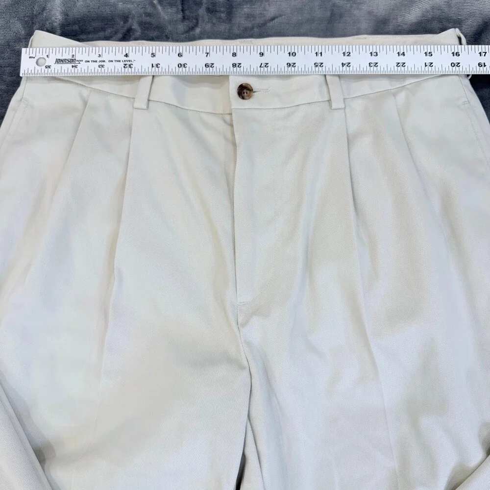 Brooks Brothers Off-White Pleated Chinos